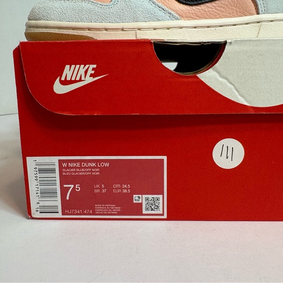 Nike Dunk Low Glacier Blue Off Noir Women’s 7.5 Suede Pink Gum Sole - Picture 6 of 11